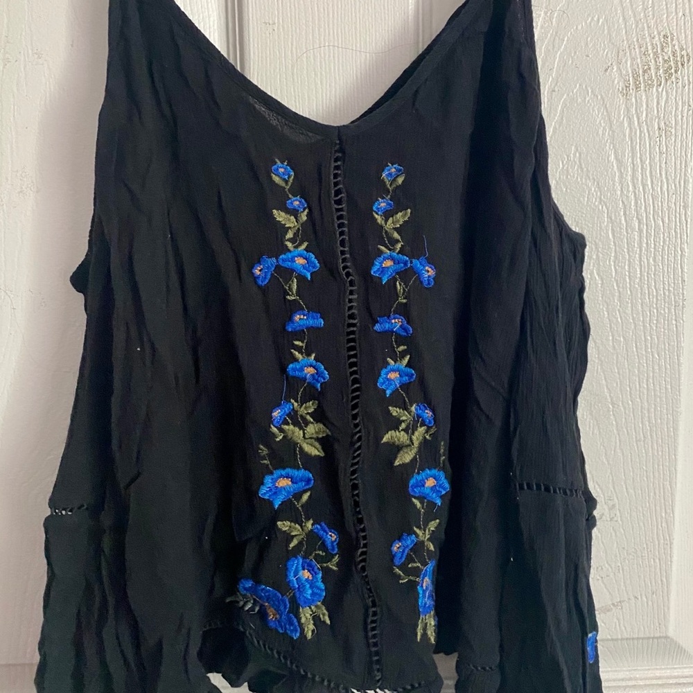 American eagle cold shoulder long sleeve